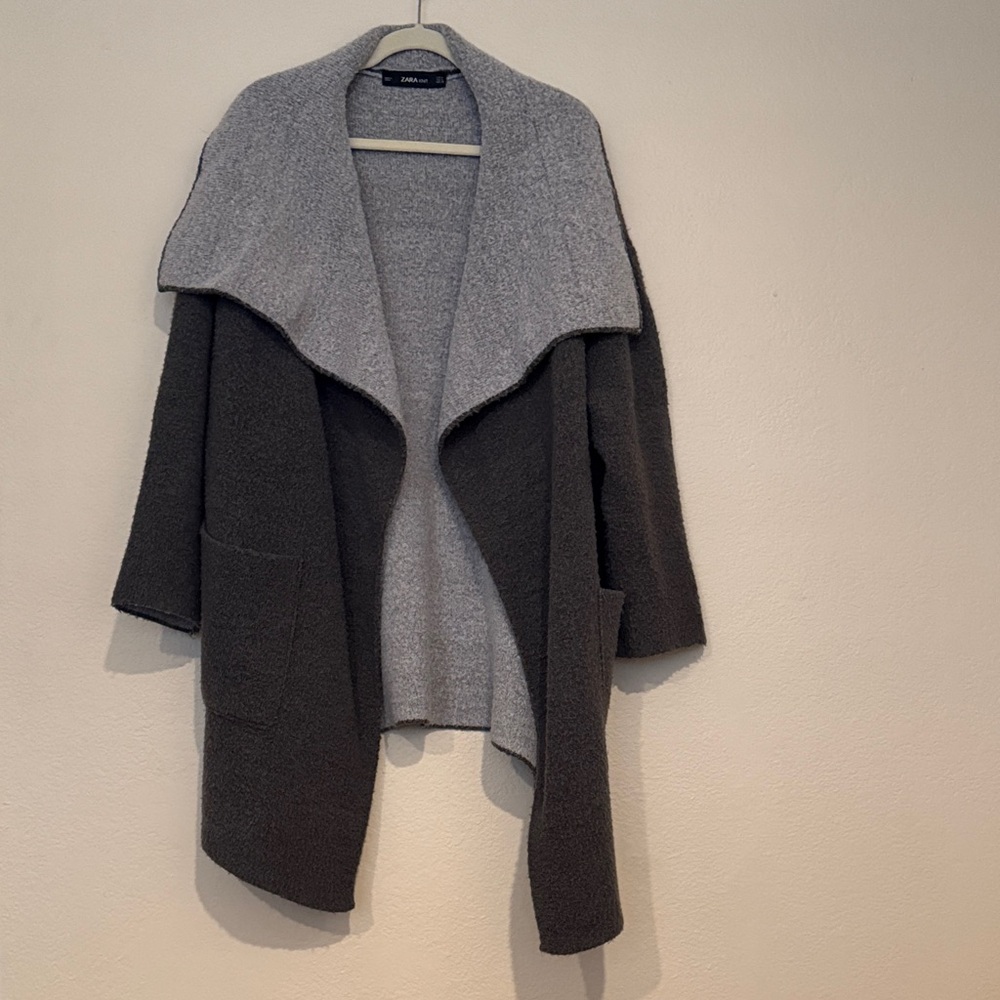 Zara Knit Two-Tone Gray and Black Cardigan Size M